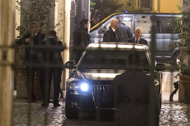 Concluso incontro Renzi-Berlusconi - RIPRODUZIONE RISERVATA