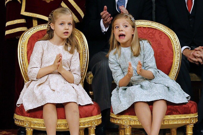 Le principessine di Spagna Leonor e Sofia © ANSA/EPA