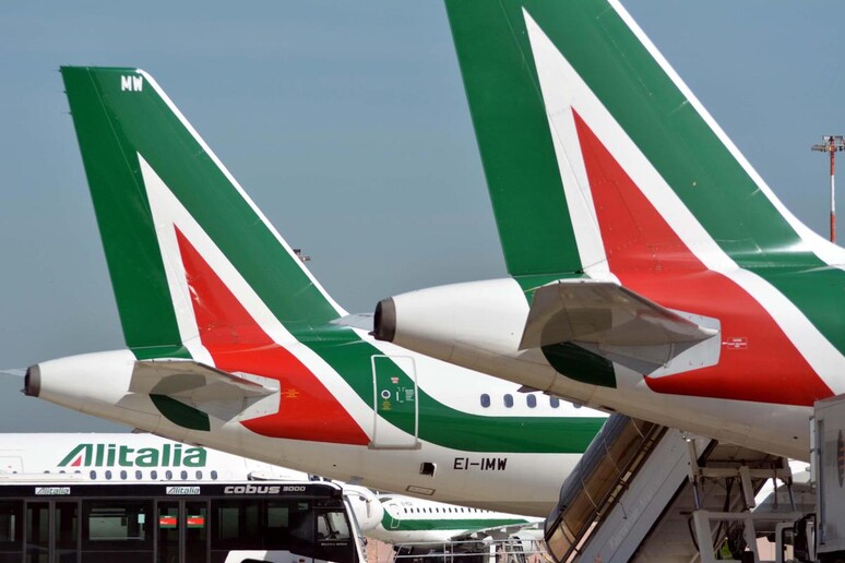 Alitalia - RIPRODUZIONE RISERVATA