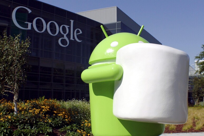 Il simbolo di Android, il sistema operativo di Google - RIPRODUZIONE RISERVATA