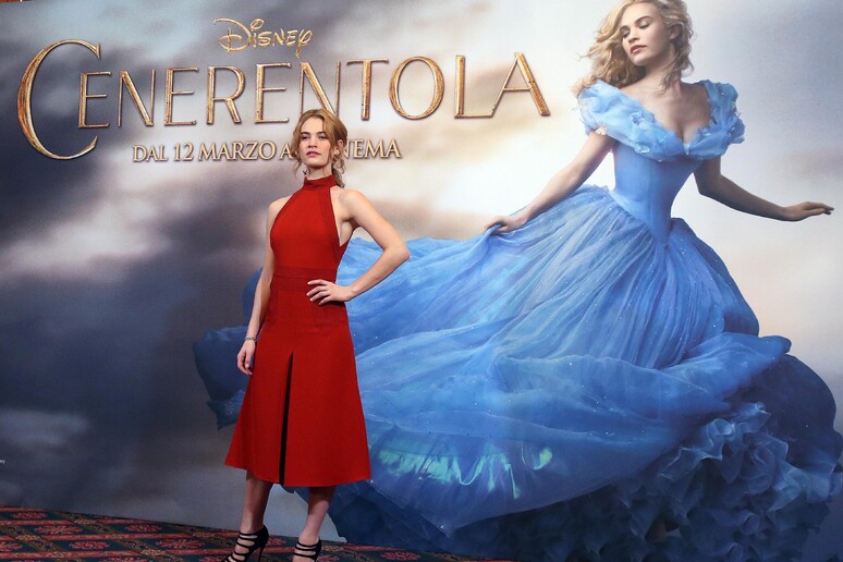 Cenerentola torna al cinema nel 2015: è il remake della fiaba Disney