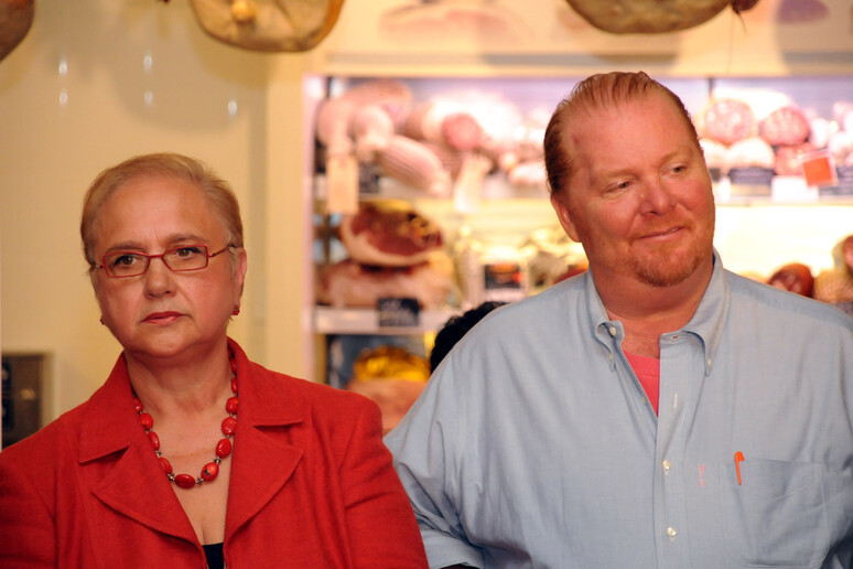 Gli chef Lidia Bastianich e Mario Batali - RIPRODUZIONE RISERVATA