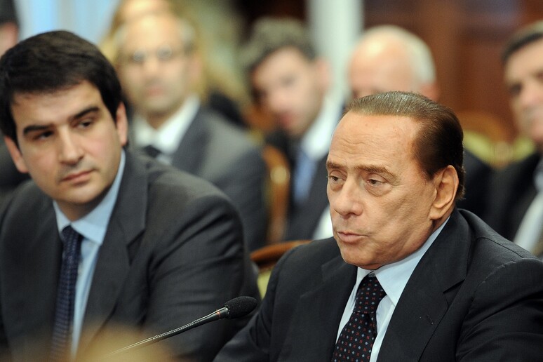 Silvio Berlusconi e Raffaele Fitto in una immagine d 'archivio Ansa/Claudio Onorati - RIPRODUZIONE RISERVATA