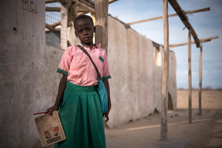 Una bambina della scuola primaria in Kenya - Credits: Allan Gichigi per Save the Children - RIPRODUZIONE RISERVATA