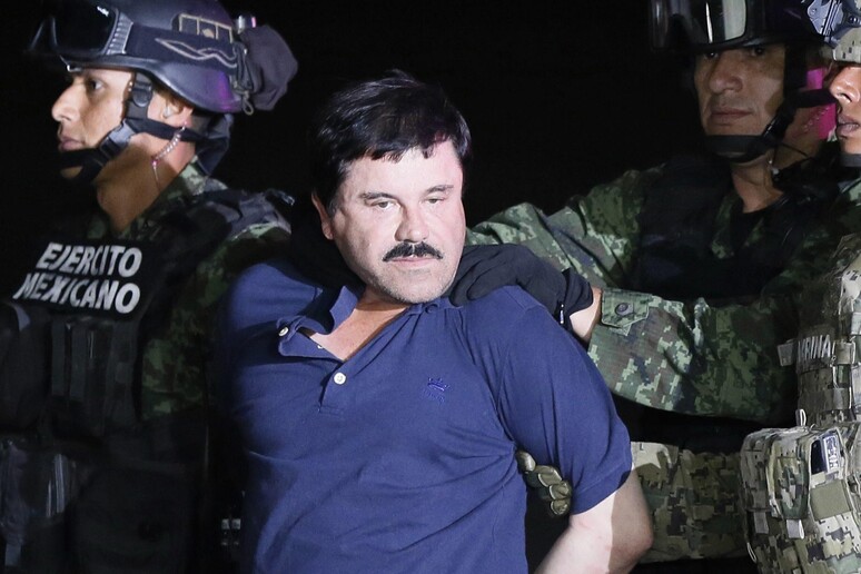 Chapo Guzman al momento della sua cattura © ANSA/EPA