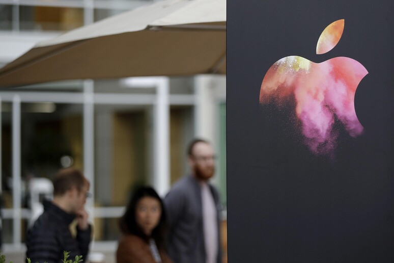 Apple: caccia a nuovo successo, allo studio occhiali digitali © ANSA/AP