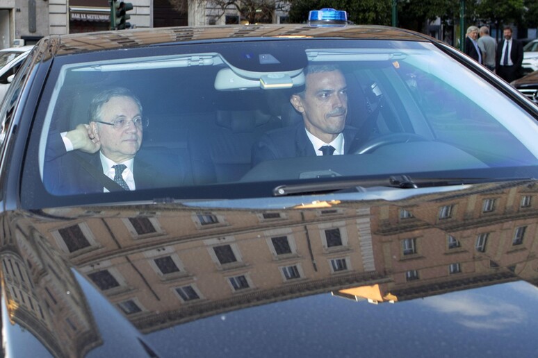 Il governatore della Banca d 'Italia, Ignazio Visco, all 'arrivo al ministero - RIPRODUZIONE RISERVATA