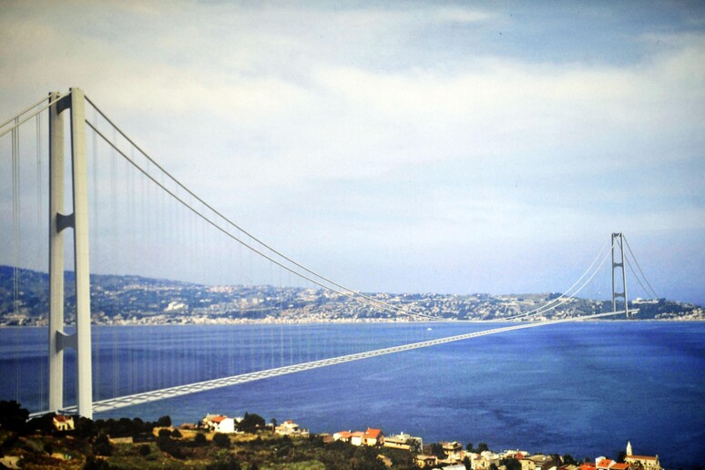 Una foto del progetto del Ponte sullo Stretto del 12 febbraio 2010 - RIPRODUZIONE RISERVATA