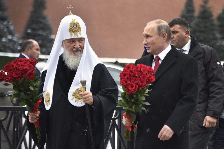 Il patriarca Kirill con Putin - RIPRODUZIONE RISERVATA