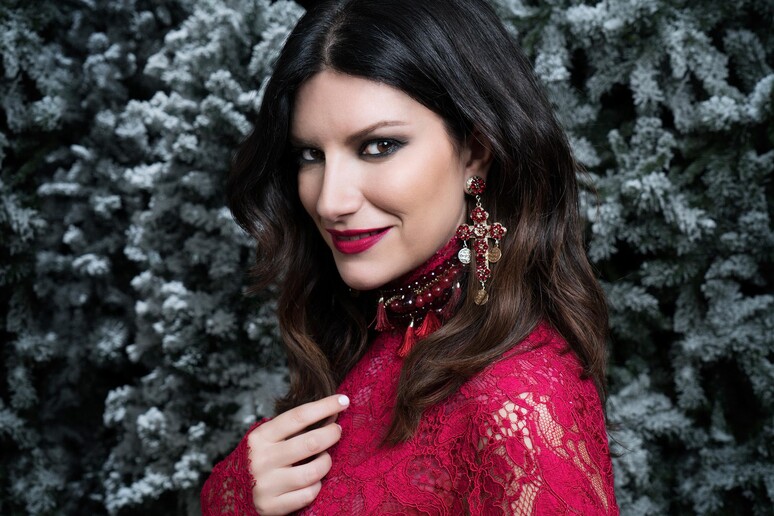 Laura Pausini releases Christmas album - Arts Culture and Style