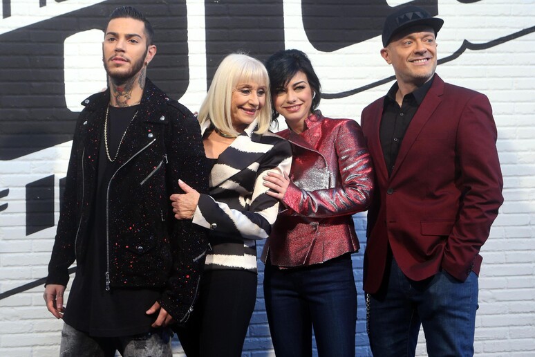 Emis Killa, Raffaella Carra ', Dolcenera e Max Pezzali - RIPRODUZIONE RISERVATA