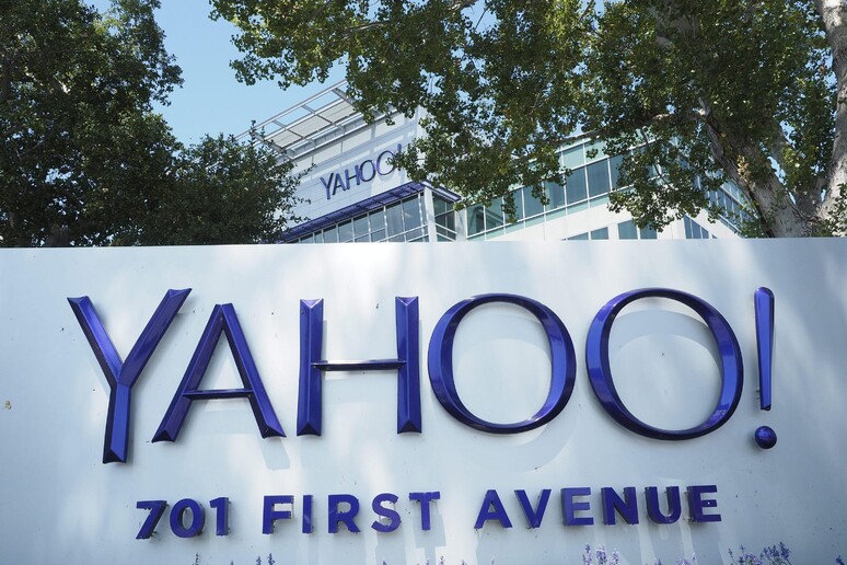 Yahoo! fissa scadenza 11 aprile per offerte acquisto © ANSA/EPA