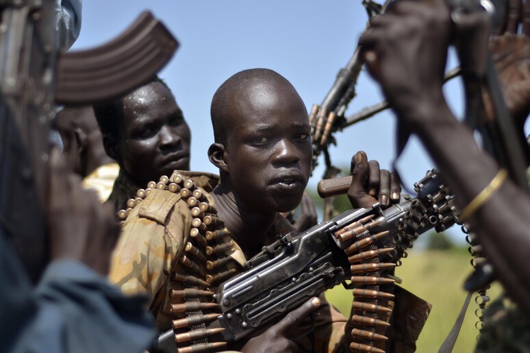 Combattenti in Sud Sudan © ANSA/AP