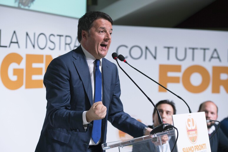 Matteo renzi al congresso dei Giovani Democratici - RIPRODUZIONE RISERVATA