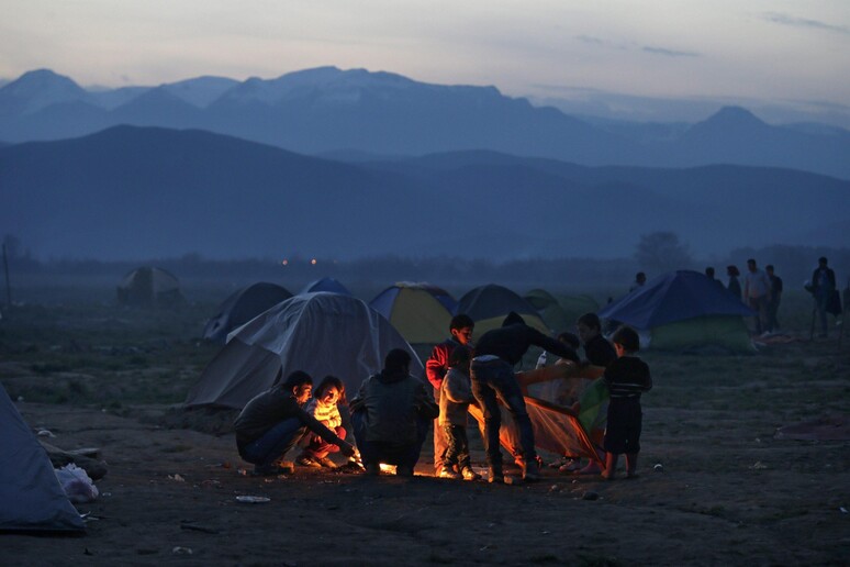 Migranti ad Idomeni in una foto di archivio © ANSA/EPA