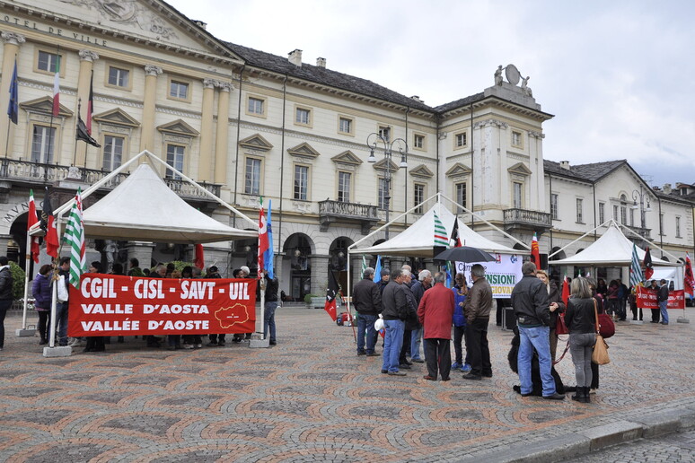 - RIPRODUZIONE RISERVATA