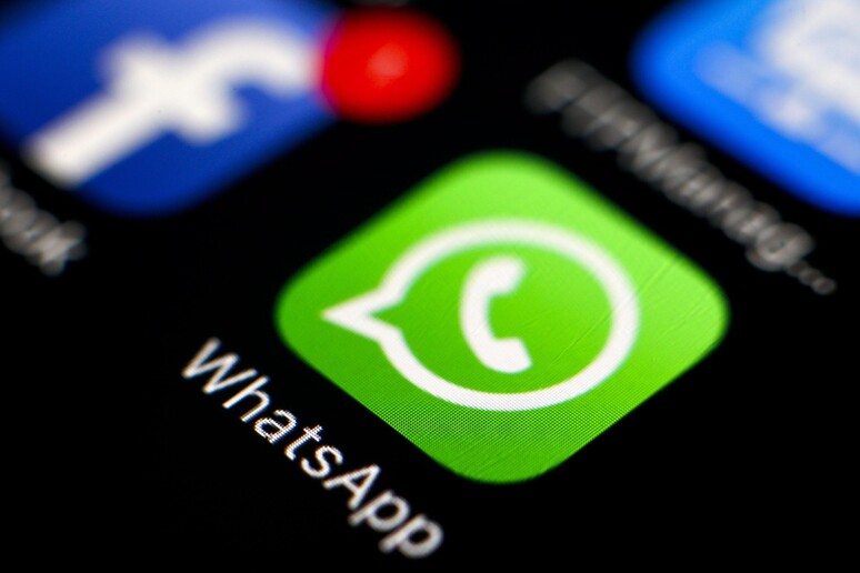 Cofondatore WhatsApp, è ora di cancellarsi da Facebook - RIPRODUZIONE RISERVATA