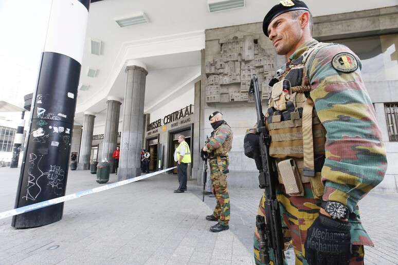 Militari a Bruxelles © ANSA/EPA