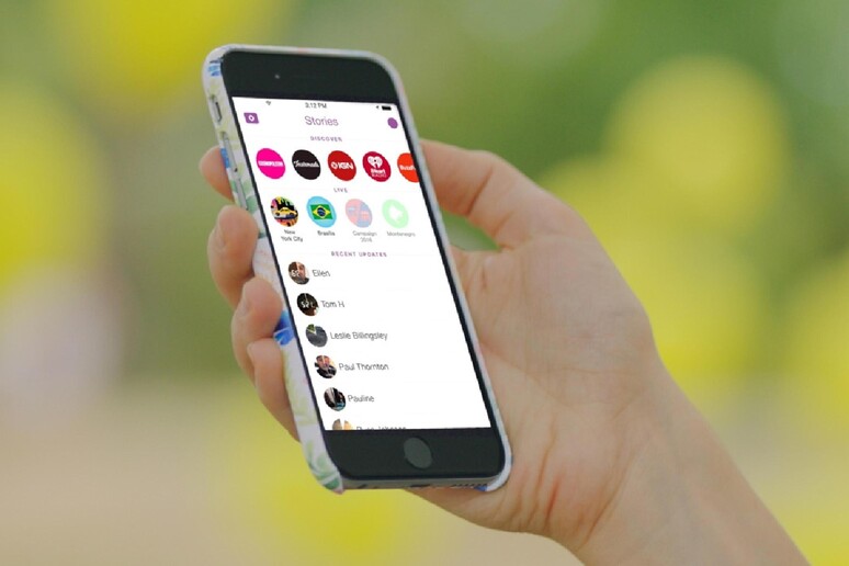 Snapchat meno effimero, arrivano i ricordi - RIPRODUZIONE RISERVATA