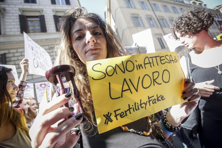 La protesta a Roma in occasione del Fertility Day - RIPRODUZIONE RISERVATA