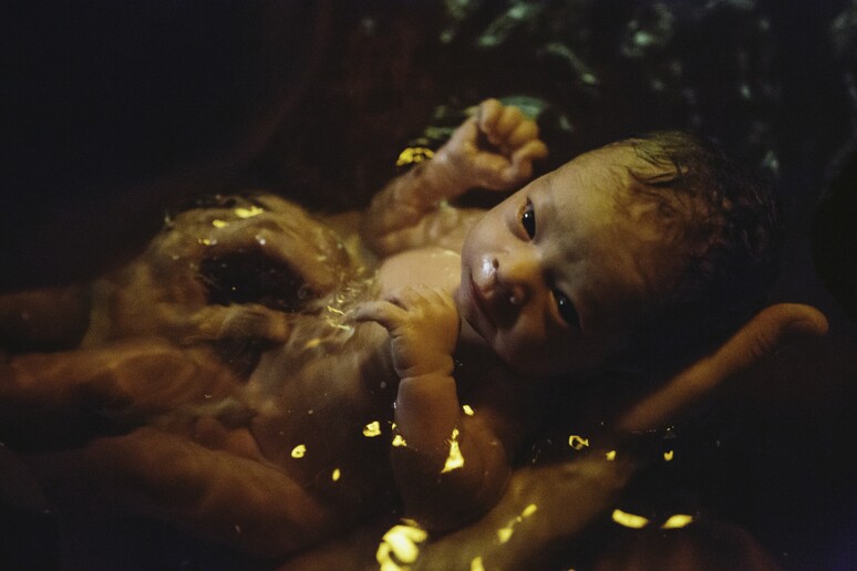Canada, neonata in terapia intensiva dopo parto in acqua - RIPRODUZIONE RISERVATA