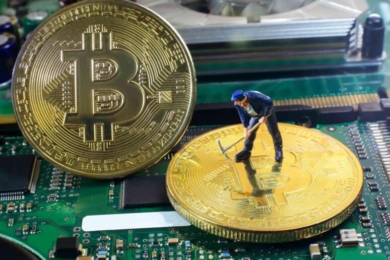 Bitcoin scatena appetiti hacker, virus producono moneta - RIPRODUZIONE RISERVATA
