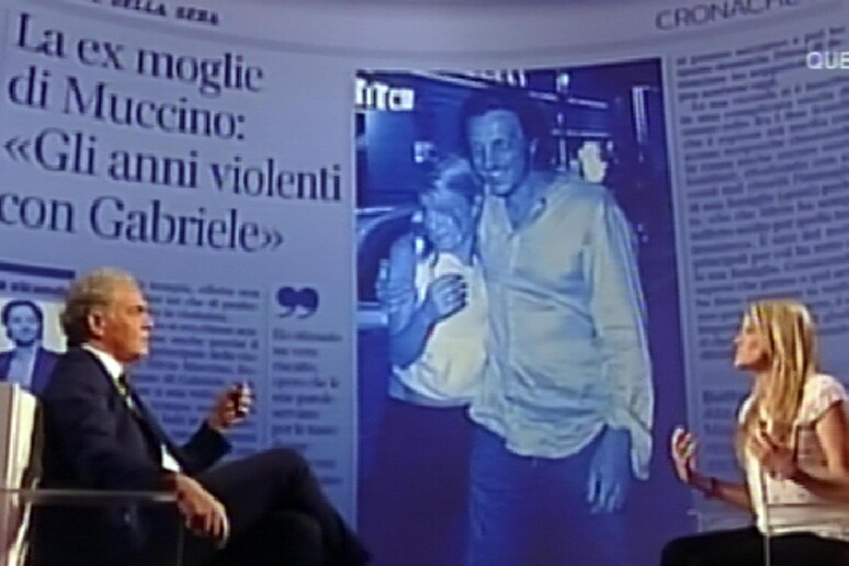 Elena Majoni, ex moglie del regista Gabriele Muccino, racconta in tv, all 'Arena di Massimo Giletti,  la sua vicenda, 19 marzo 2017 - RIPRODUZIONE RISERVATA