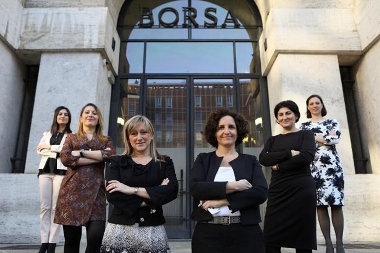 Borsa deals a campanella