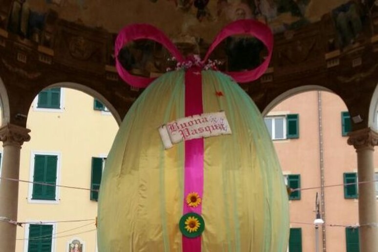 Pasqua: uovo gigante a Rapallo - RIPRODUZIONE RISERVATA