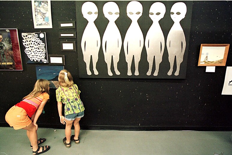 Una foto di archivio mostra  'International UFO Museum and Research Center ' in Roswell, New  Mexico - RIPRODUZIONE RISERVATA