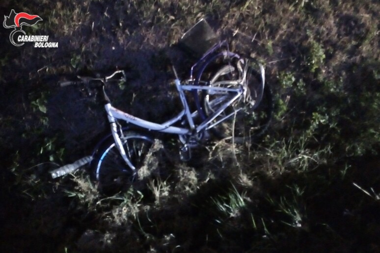 Auto travolge bicicletta nel Bolognese, ciclista muore - RIPRODUZIONE RISERVATA