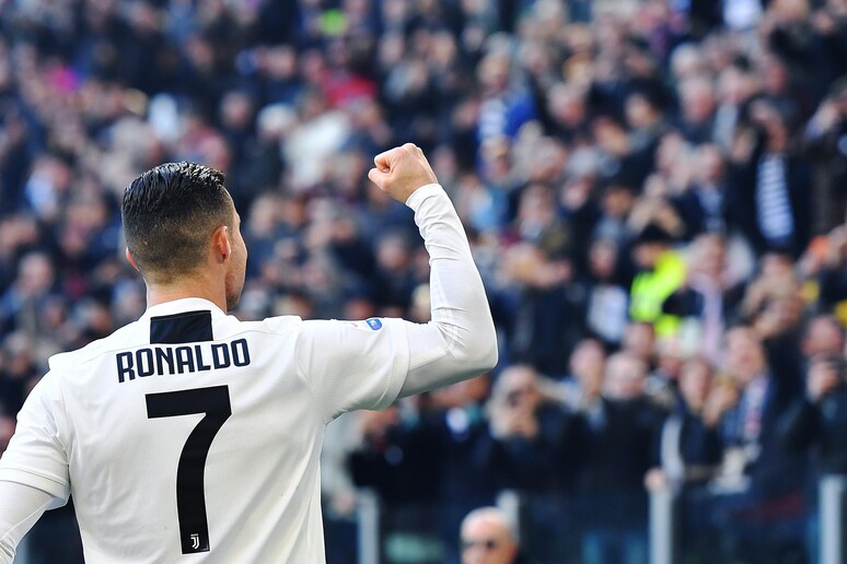 Globe Soccer Awards: doppietta CR7, miglior giocatore e gol - RIPRODUZIONE RISERVATA