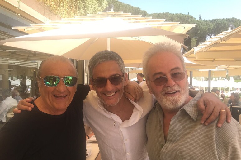 Tony Renis, Fiorello e Bobby Moresco - RIPRODUZIONE RISERVATA