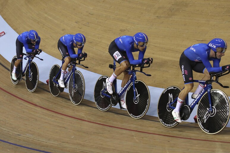 Francesco Lamon, Michele Scartezzini, Filippo Ganna ed Elia Viviani © ANSA/AP