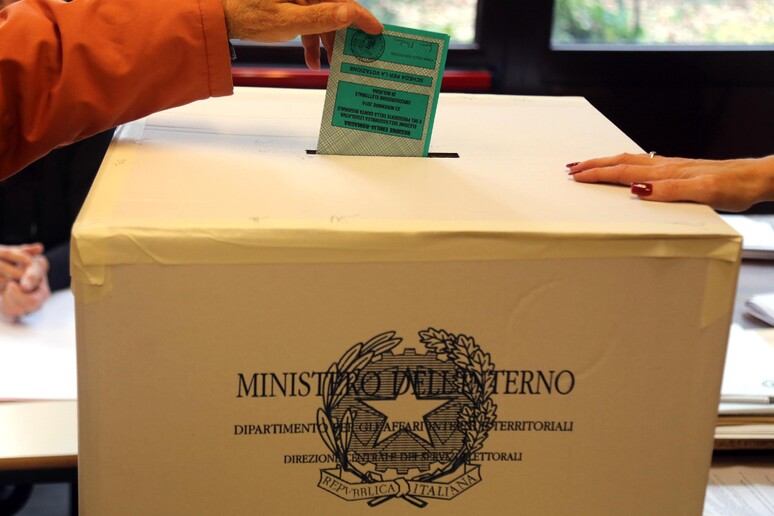 Regionali E-R: urne aperte per scegliere prossimo presidente - RIPRODUZIONE RISERVATA