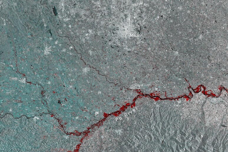 La regione del Po colpita dalle alluvioni (fonte: Copernicus, ESA) - RIPRODUZIONE RISERVATA