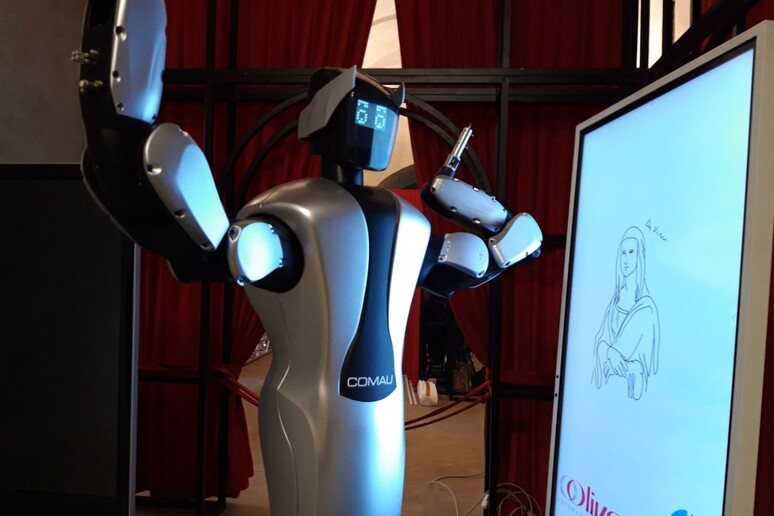 Arriva Amico, il robot che disegna la Gioconda - RIPRODUZIONE RISERVATA