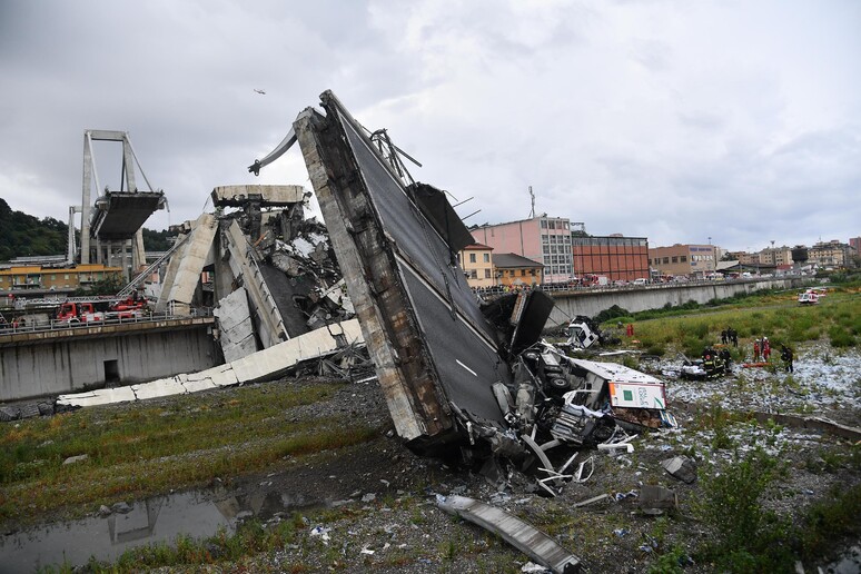 Ponte Morandi crollato - RIPRODUZIONE RISERVATA