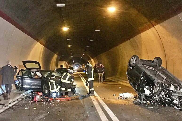 Incidente stradale nell 'Imperiese - RIPRODUZIONE RISERVATA