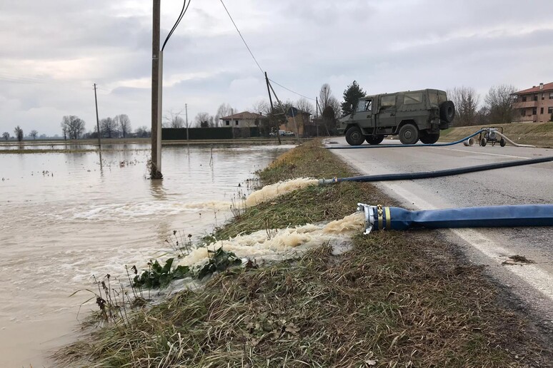 - RIPRODUZIONE RISERVATA