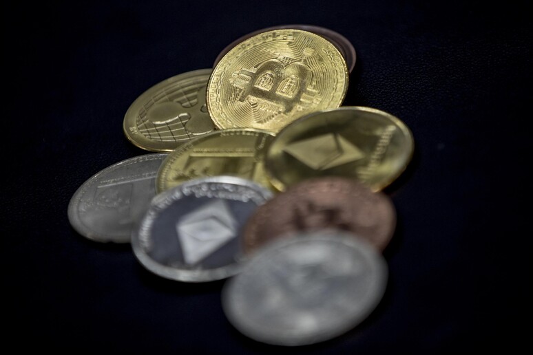 7.000 Bitcoin sono stati rubati usando virus e altre tecniche © ANSA/EPA