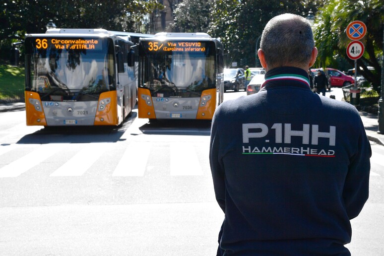 Piaggio Aero: protesta lavoratori - RIPRODUZIONE RISERVATA