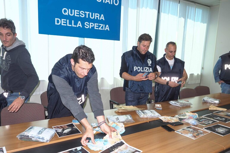 Operazione antidroga alla Spezia - RIPRODUZIONE RISERVATA