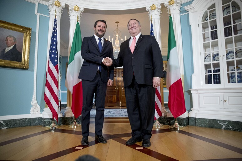 Mike Pompeo con Matteo Salvini © ANSA/AP