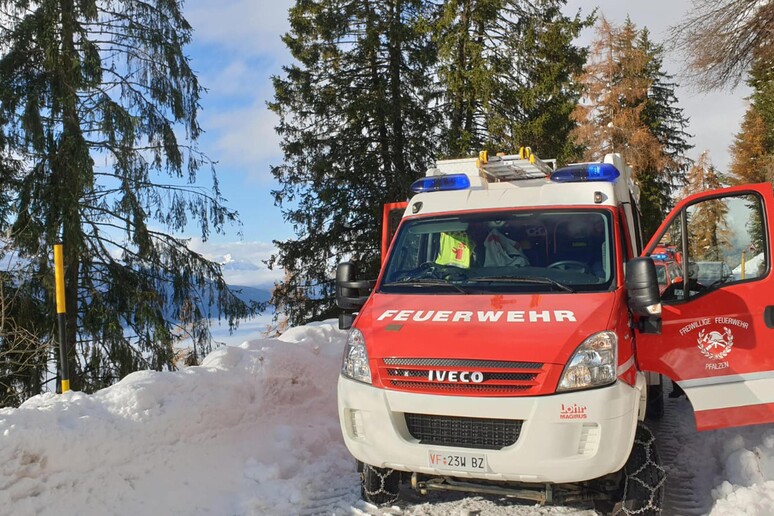 Frane e neve in Alto Adige,valli isolate.Deraglia treno - RIPRODUZIONE RISERVATA