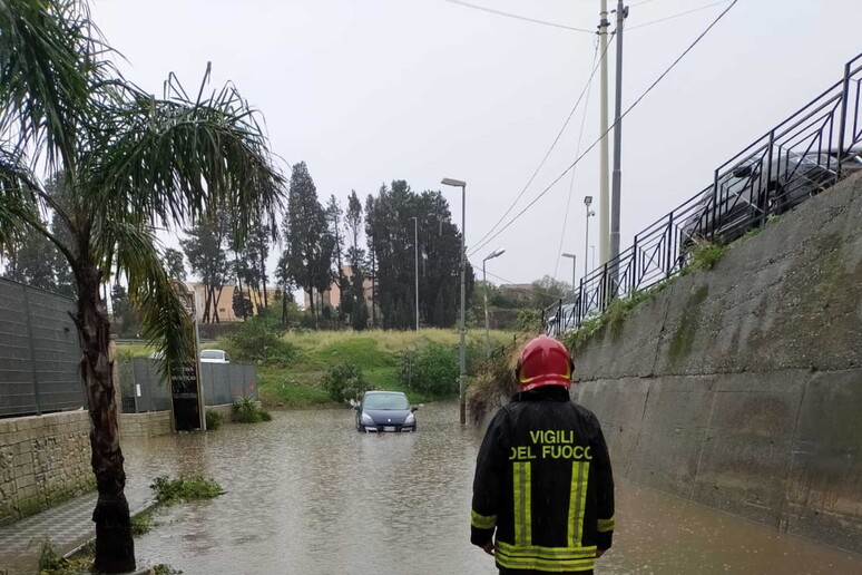 - RIPRODUZIONE RISERVATA