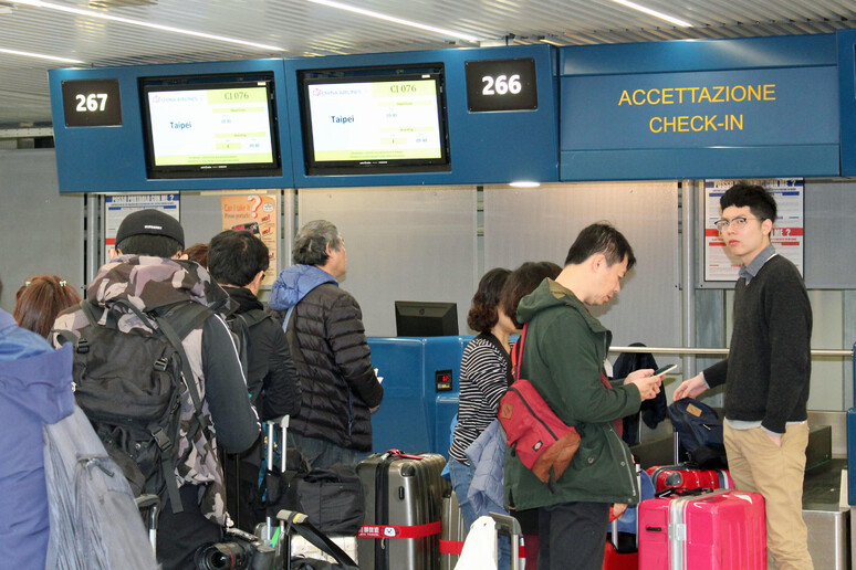 L 'aeroporto di Fiumicino - RIPRODUZIONE RISERVATA