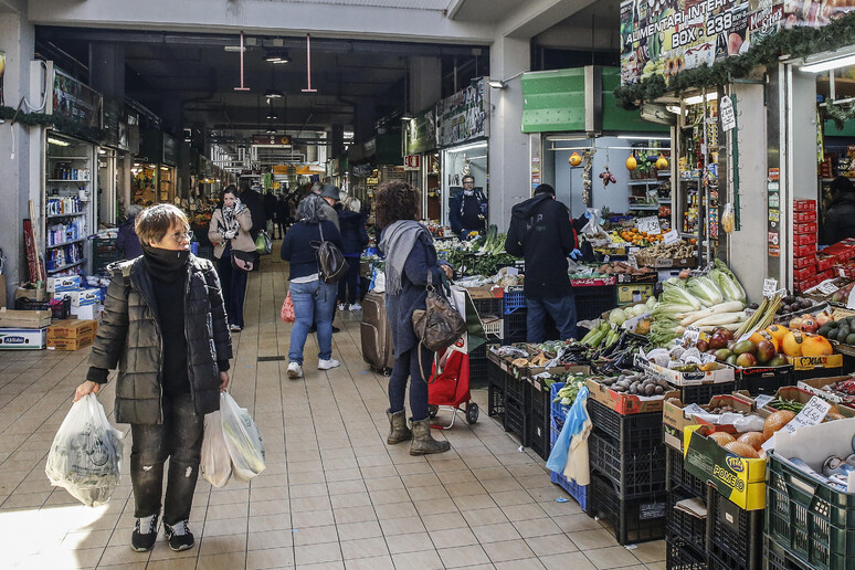 - RIPRODUZIONE RISERVATA