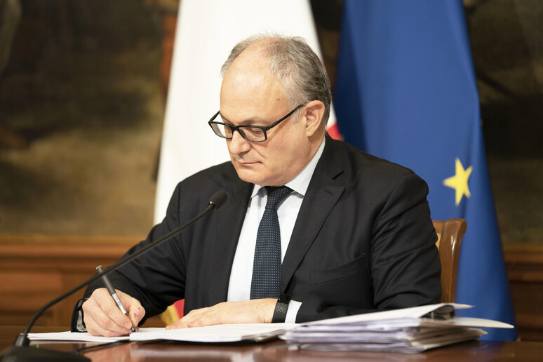 Il ministro Gualtieri - RIPRODUZIONE RISERVATA