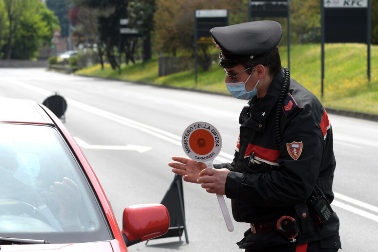 - RIPRODUZIONE RISERVATA